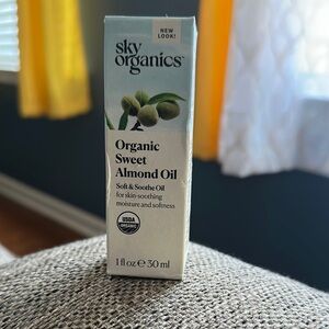 Organic Sweet Almond Oil - White and Green